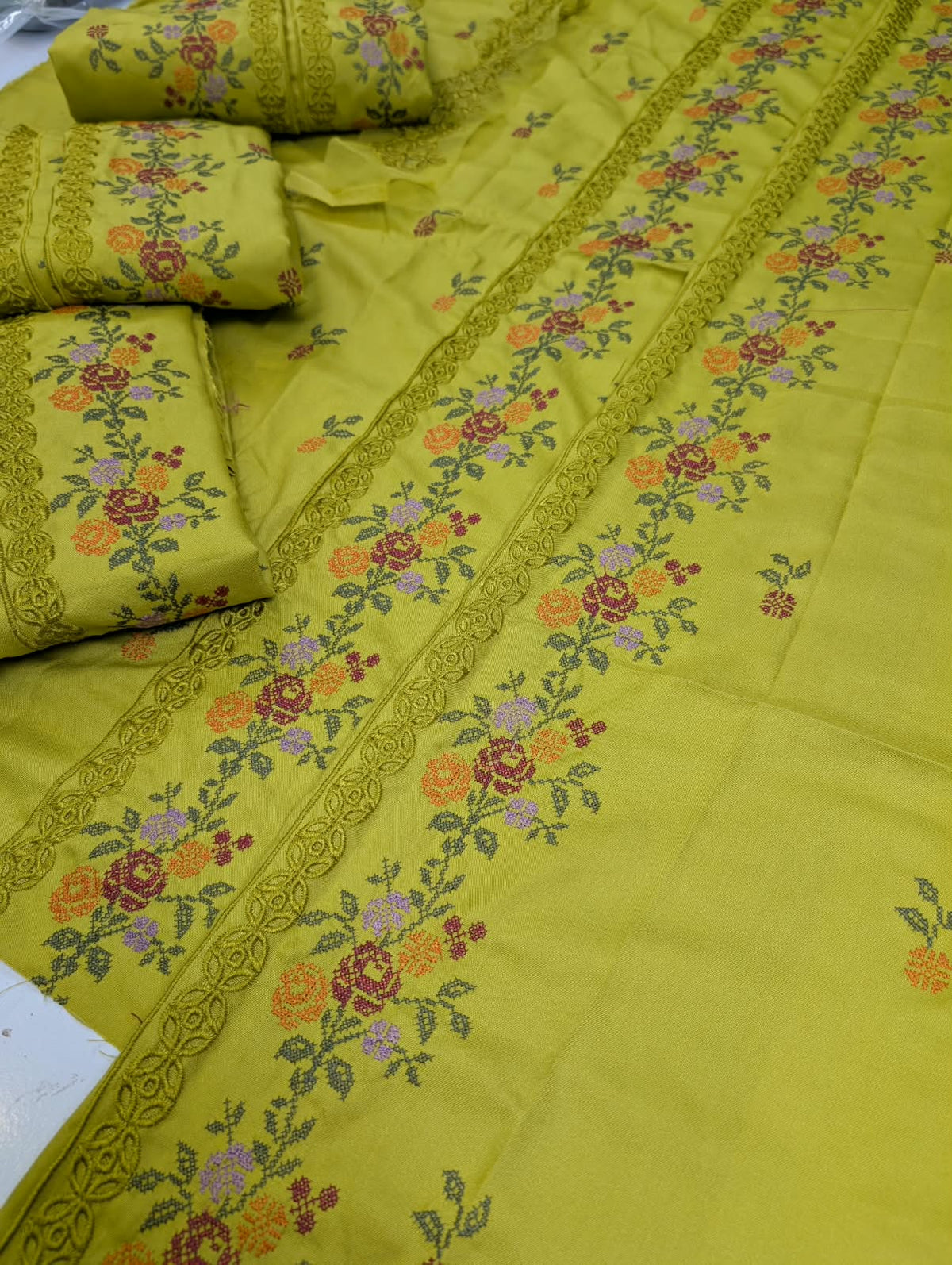 Winter 3 pcs artical 2027 Dhanak Full emb Front Back and sleeves Emb Trouser Plain Dhanak Emb Duppta same Dhanak Havey emb