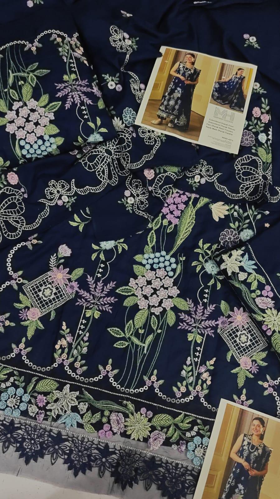 Winter 3 pcs artical 2027 Brand name:Marium Hussain Dhanak Full emb Front Back and sleeves Emb Trouser Plain Dhanak Emb Duppta same Dhanak Winter 3 pcs artical 2027 Dhanak Full emb Front Back and sleeves Emb Trouser Plain