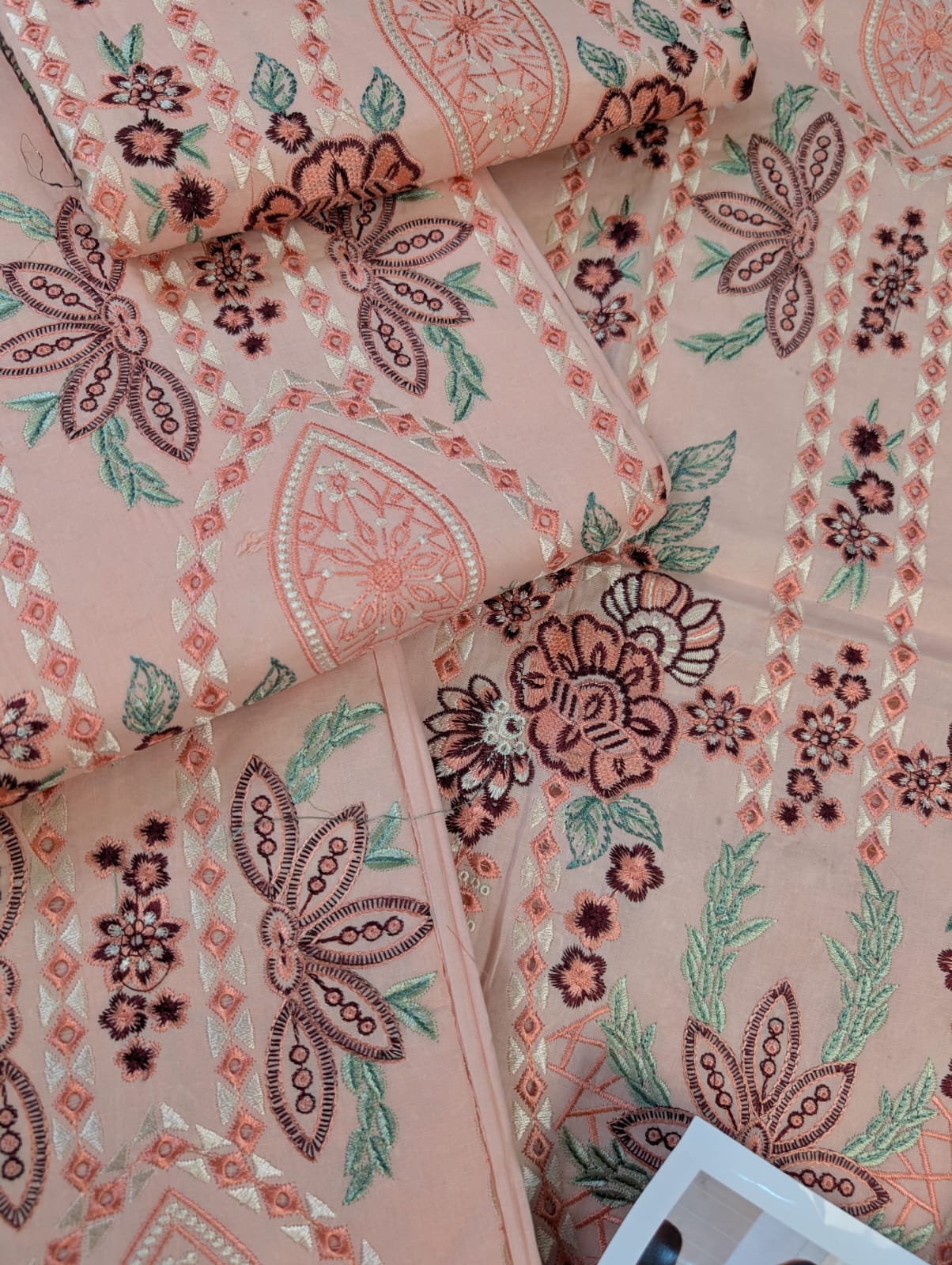 Lawn Collection ✅Summer Collection 2026 ✅Available (Stock) ✅Brand:  Breeze ✅Fabric: Lawn 3pc ✅Status: Heavy Emb ✅Code:2094 ❤️ Front shirt Full Heavy Emb  ✅Sleeves Heavy Emb ✅Back Emb ✅Trouser Plain Dupata : Voil Printed  ❤️ *Rs2750*