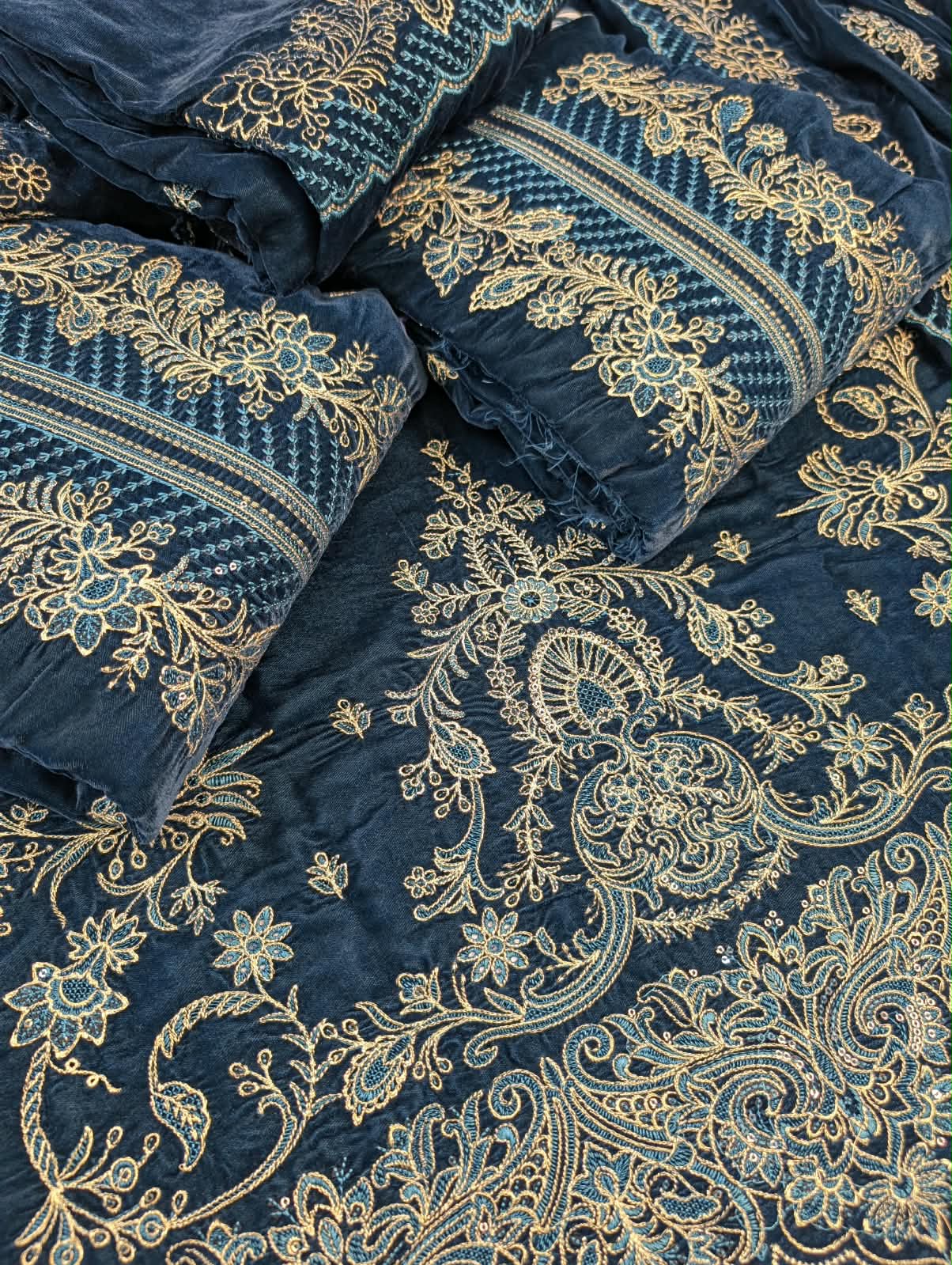 Velvet Collection✅Winter Collection 2026✅Brand: Maraia B✅Fabric: 9000 Micro Falcon ✅Status: *Heavy Emb*❤️Front shirt Full Heavy Emb✅Sleeves Light Weight Emb ✅Back Light Weight EMB Duppata:Velvet EMB Shawal ✅*Trouser* Plain (Wholesale Price)  ❤️ *Rs5550*