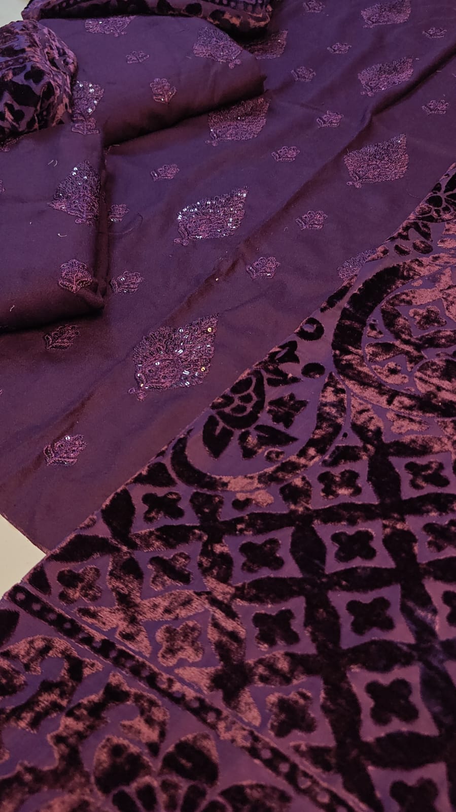 Winter Collection ✅Winter Collection 2026 ✅Brand: Breeze ✅Fabric: Dhanak Wool 3pc  ✅Status: Emb ❤️ Front shirt Heavy ✅Sleeves light Weight Emb ✅Back light Weight Emb ✅Trouser Plain Dupata :palachi shawal  ❤️ *Rs3050*